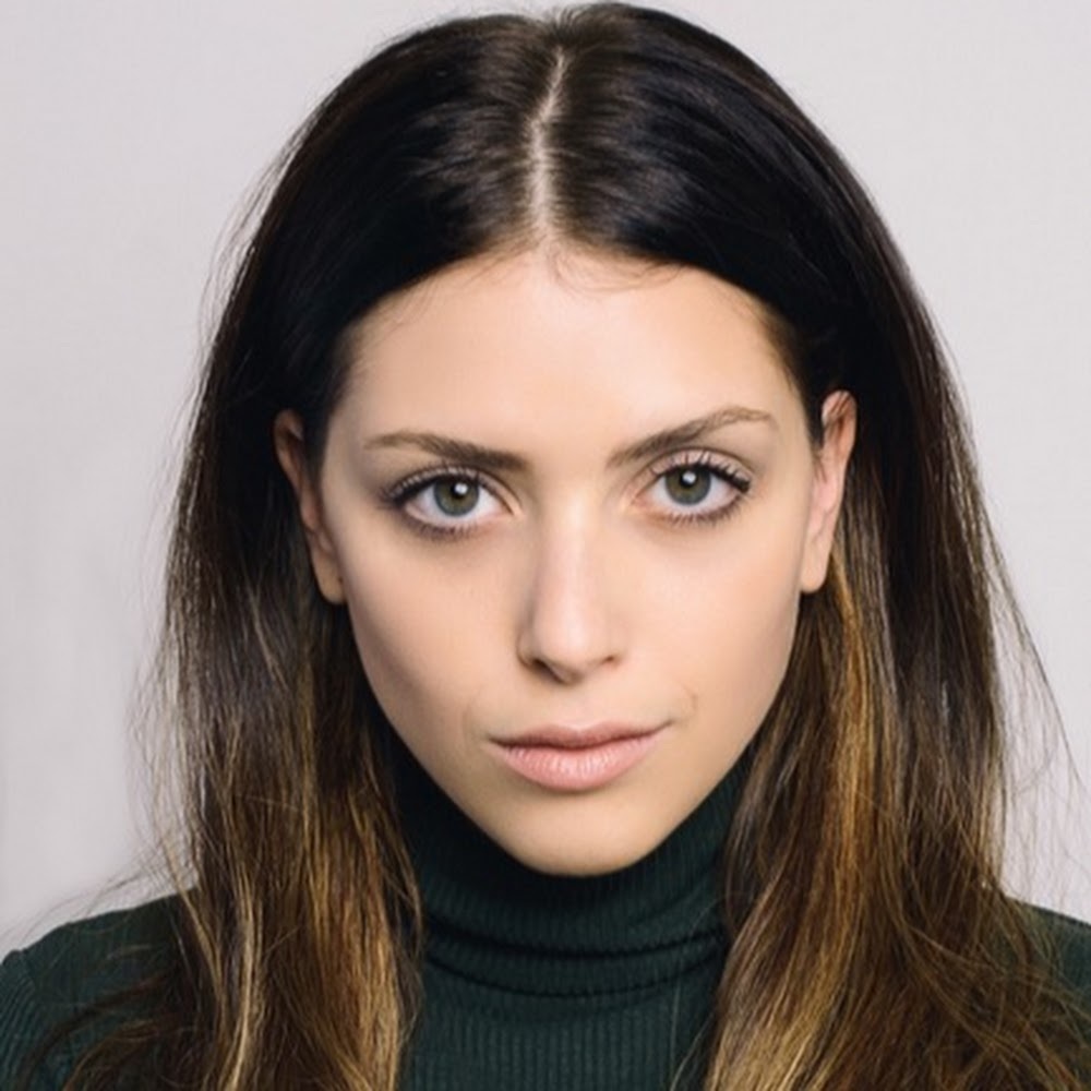 Meet your Posher, Taylor alexa